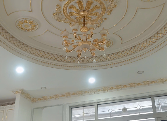 Phào chỉ pu dát vàng công trình biên hòa